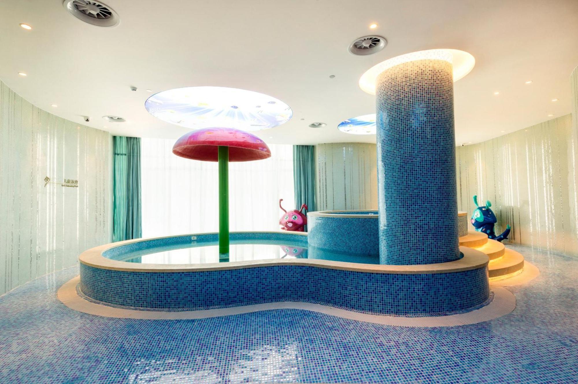 Ramada Plaza Fuxian Lake Chengjiang  Eksteriør bilde