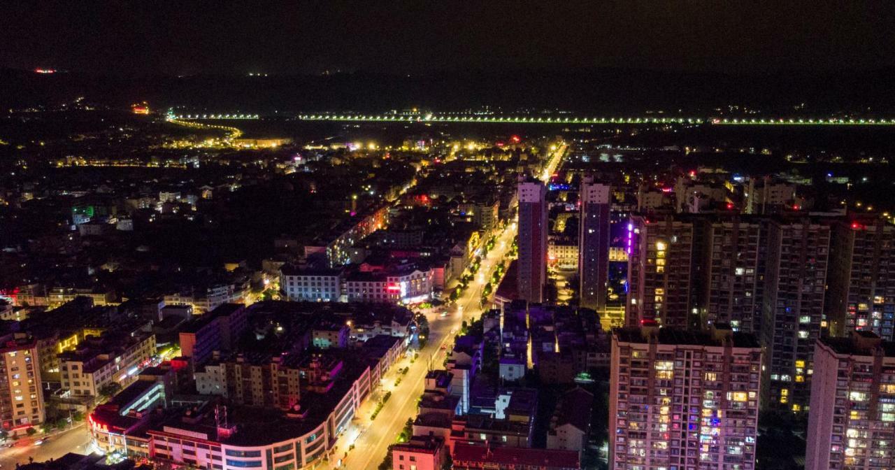 Ramada Plaza Fuxian Lake Chengjiang  Eksteriør bilde