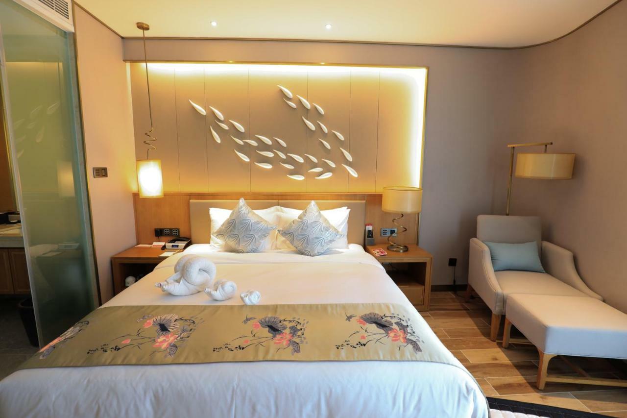 Ramada Plaza Fuxian Lake Chengjiang  Eksteriør bilde